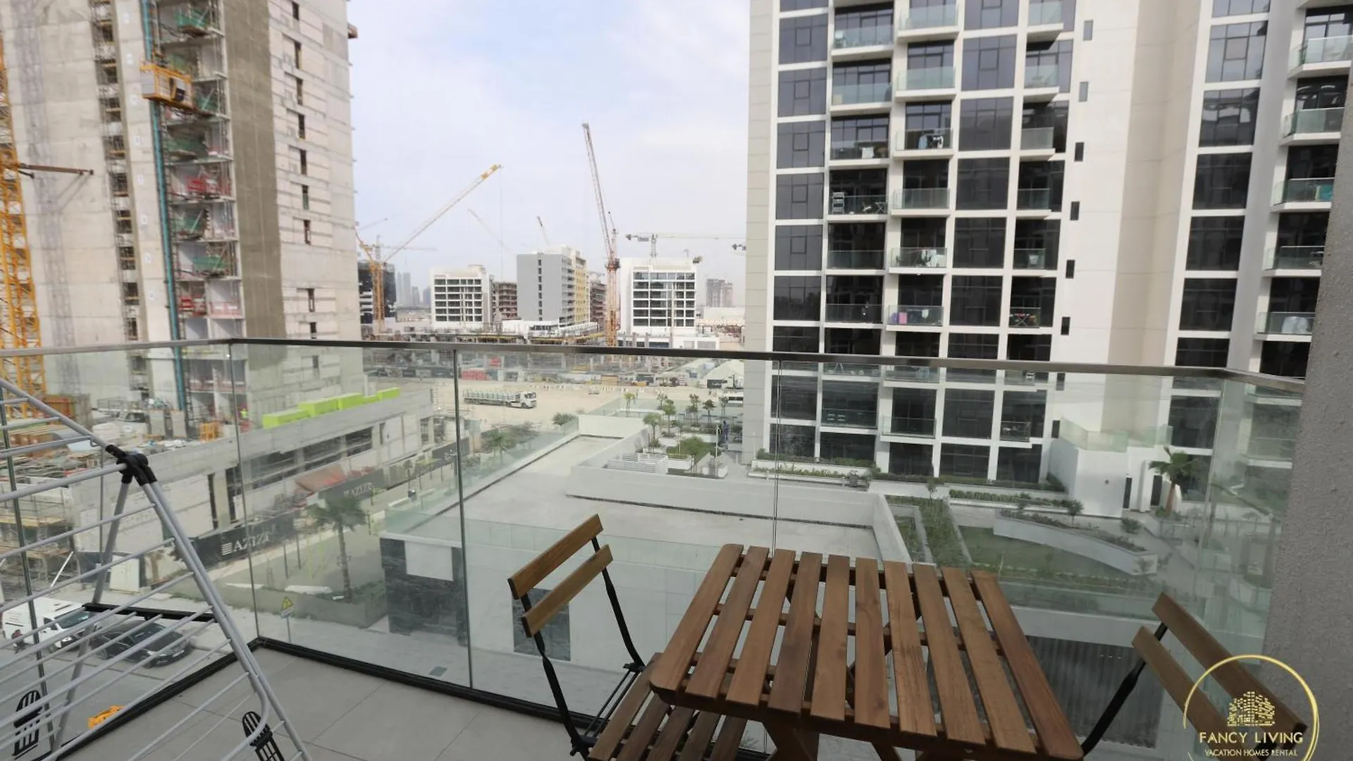 Luxury 2-Bhk Apartment Located In Azizi Riviera 47 Riv 47-419 Dubai United Arab Emirates