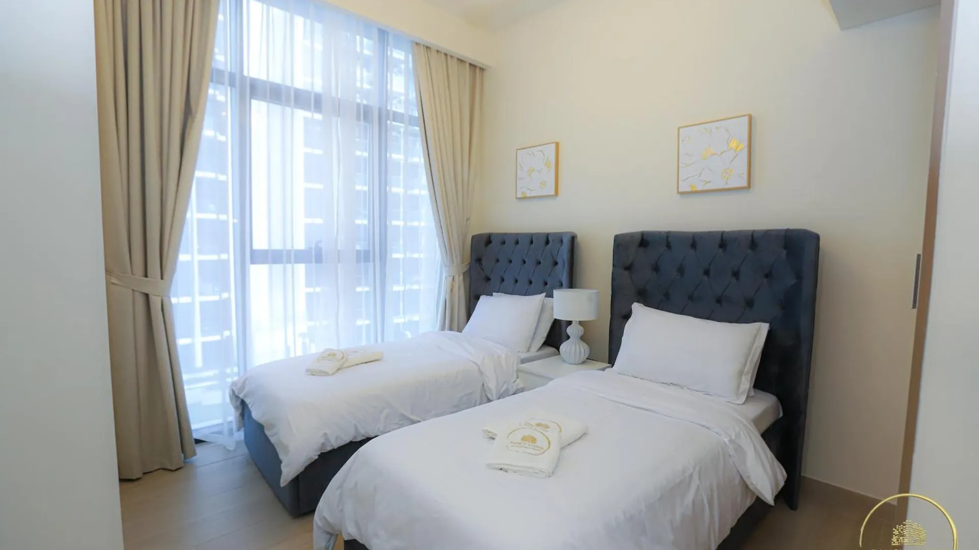 Luxury 2-Bhk Apartment Located In Azizi Riviera 47 Riv 47-419 Dubai 0*,